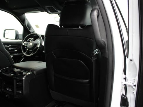 Used 2021 RAM 1500 Laramie w/ Sport Appearance Package AWD/4WD image 24