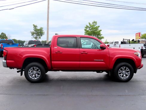 Used 2019 Toyota Tacoma TRD Off-Road image 7