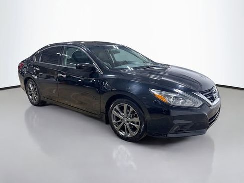 Used 2018 Nissan Altima 2.5 SR w/ SR Special Edition image 5