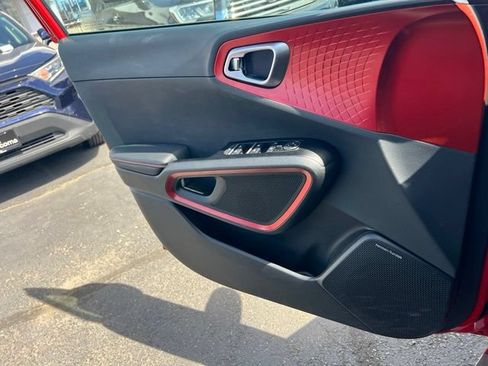 Certified 2025 Kia Soul GT-Line w/ GT-Line Technology Package FWD image 18