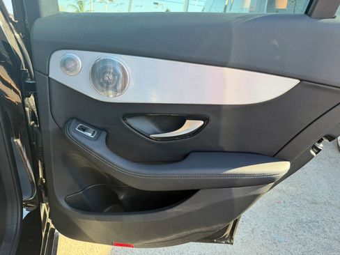 Used 2021 Mercedes-Benz C 300 Sedan image 23