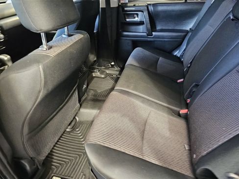 Used 2020 Toyota 4Runner TRD Off-Road AWD/4WD image 12
