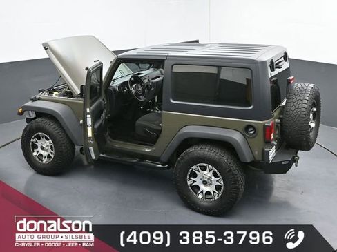 Used 2015 Jeep Wrangler Sport w/ Connectivity Group image 24