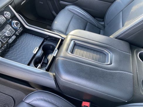 Used 2024 GMC Yukon Denali image 24