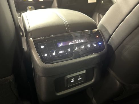 Certified 2026 INFINITI QX60 Luxe w/ Cargo Package AWD/4WD image 29