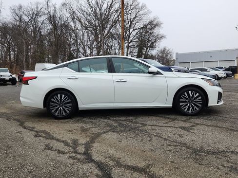 Certified 2023 Nissan Altima 2.5 SV image 8