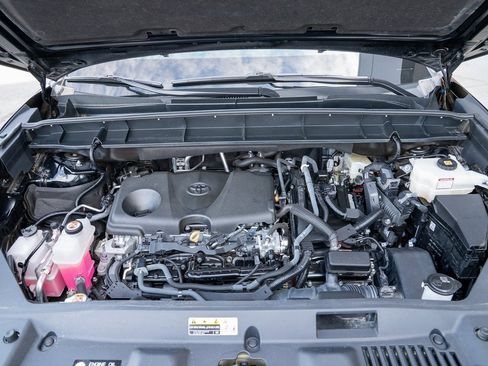 Certified 2023 Toyota Highlander Bronze Edition image 15