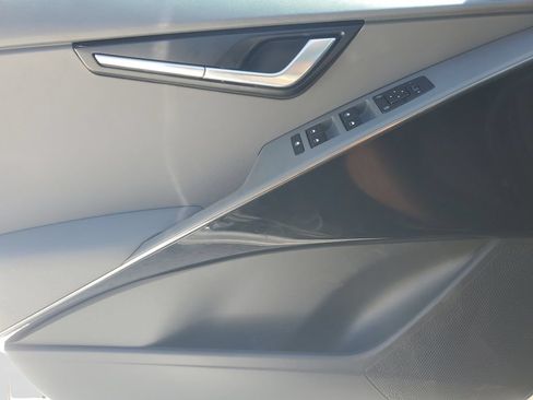 Used 2023 Kia Niro EX FWD image 19