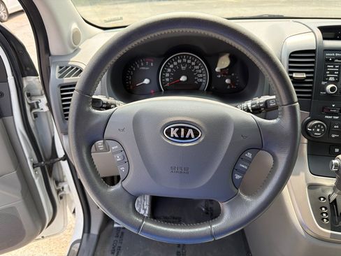 Used 2012 Kia Sedona EX FWD image 10
