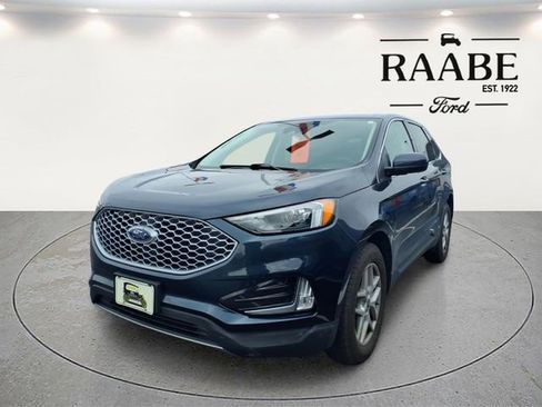 Used 2024 Ford Edge SEL w/ Convenience Package image 3