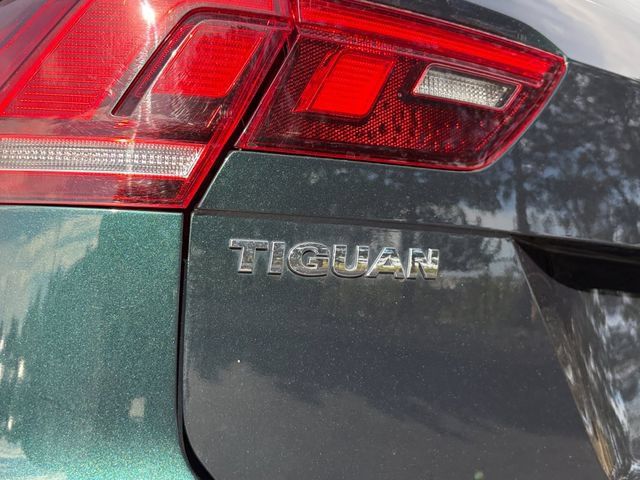 Used 2018 Volkswagen Tiguan S w/ 3rd Row Seat Package AWD/4WD image 24