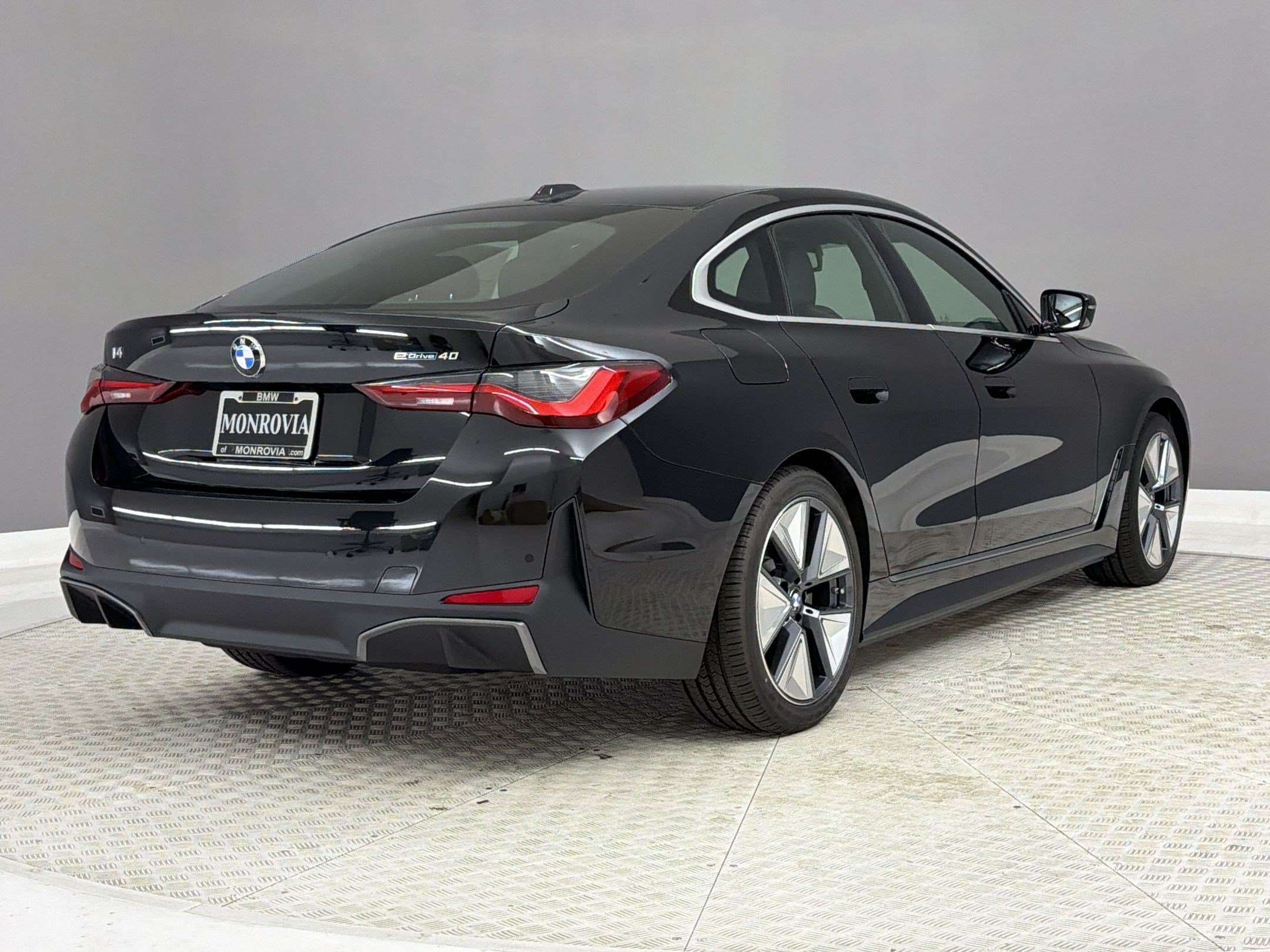 New 2026 BMW i4 eDrive40 w/ Premium Package RWD image 9