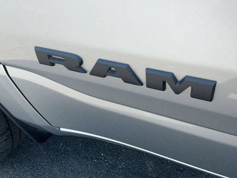 Used 2024 RAM 1500 Big Horn AWD/4WD image 32