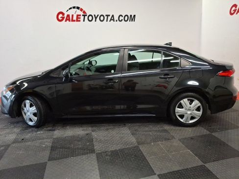 Used 2021 Toyota Corolla LE image 7