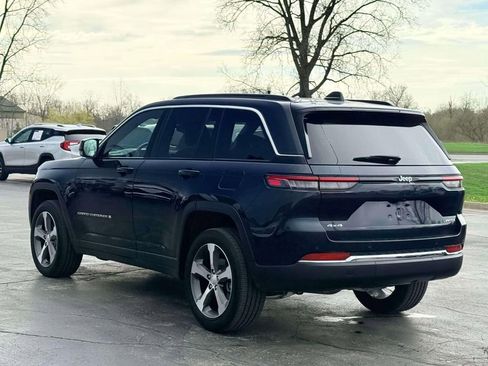 Used 2024 Jeep Grand Cherokee Limited image 9