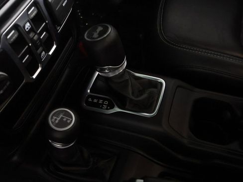 Used 2021 Jeep Wrangler Unlimited Sport image 39