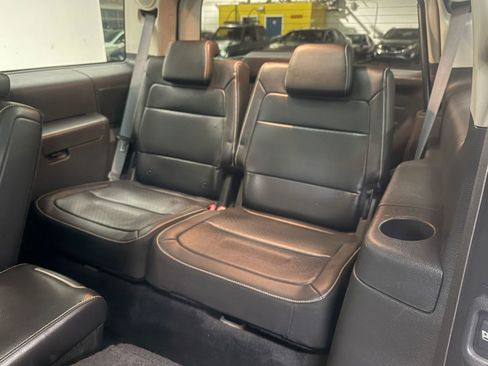Used 2009 Ford Flex Limited image 19