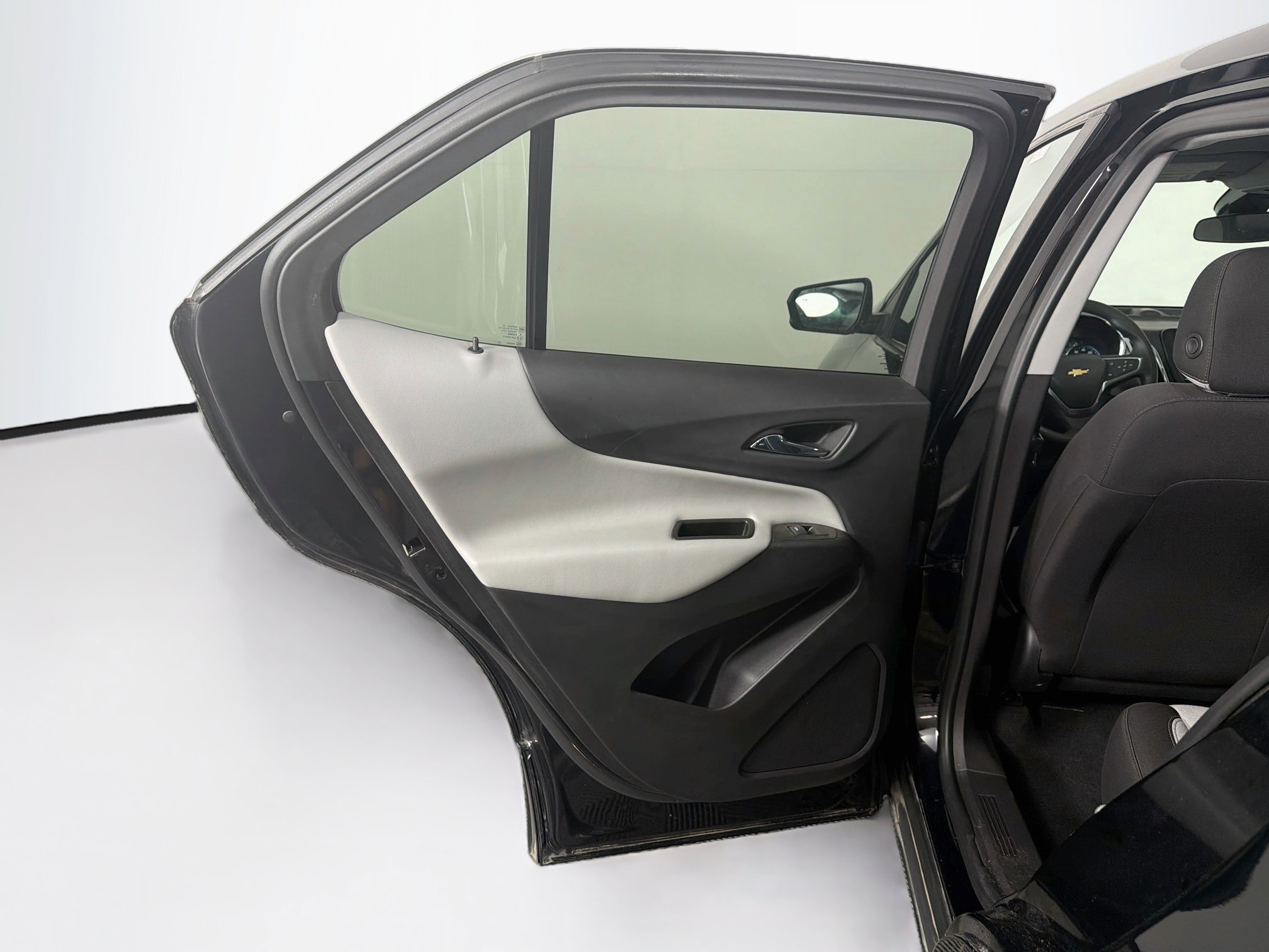 Used 2023 Chevrolet Equinox LS w/ LS Convenience Package FWD image 27