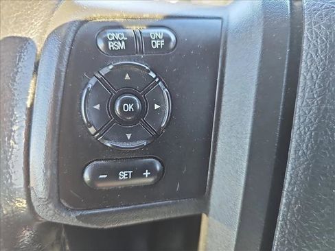 Used 2014 Ford F250 Lariat w/ Lariat Interior Package image 15