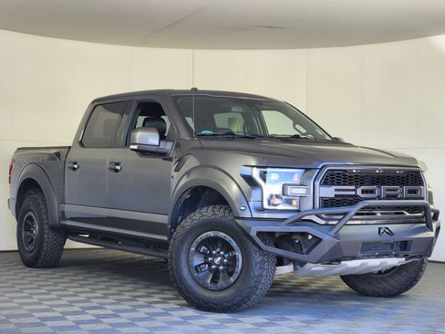 Used 2018 Ford F150 Raptor w/ Equipment Group 802A Luxury AWD/4WD image 1