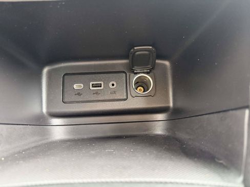 Used 2023 Chevrolet Equinox LS FWD image 23