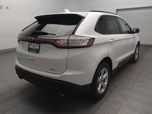 Used 2017 Ford Edge SE FWD image 9
