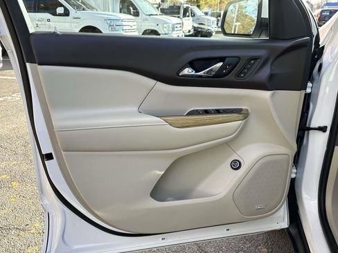 Used 2017 GMC Acadia Denali w/ Technology Package image 23