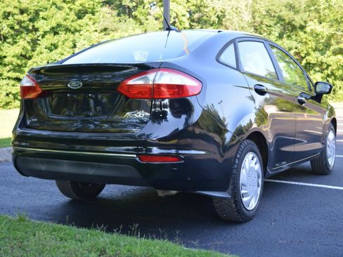 Used 2017 Ford Fiesta S FWD image 5