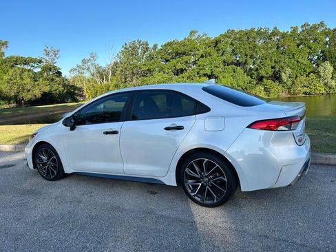 Used 2022 Toyota Corolla SE w/ SE Premium Package FWD image 3