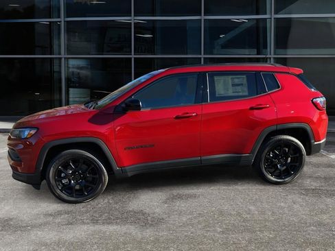 New 2026 Jeep Compass Latitude image 4