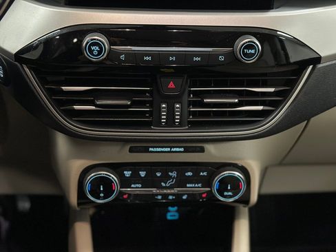 Certified 2022 Ford Escape SEL image 18