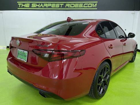 Used 2020 Alfa Romeo Giulia w/ Nero Edizione image 10
