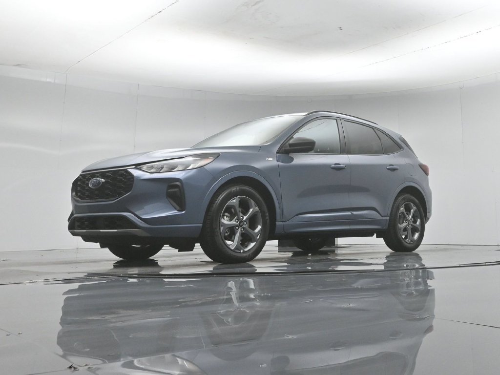 Used 2024 Ford Escape ST-Line w/ Tech Pack #1 FWD image 39