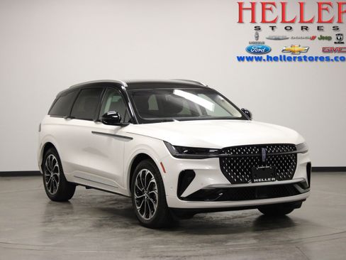 Used 2024 Lincoln Nautilus Reserve AWD/4WD image 1