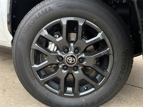 New 2026 Toyota Tundra Platinum AWD/4WD image 11