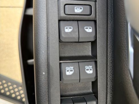 Used 2025 RAM 1500 Big Horn AWD/4WD image 36