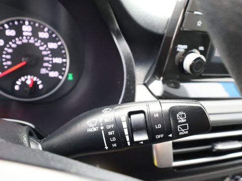 Used 2021 Kia Seltos LX image 16