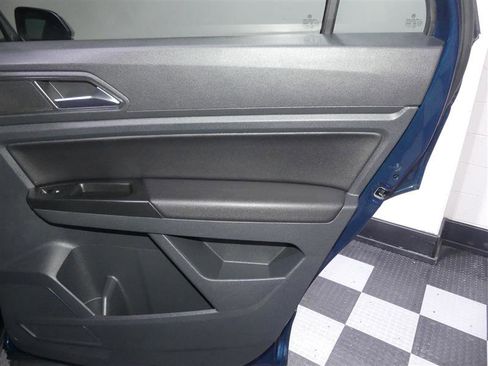 Used 2020 Volkswagen Atlas Cross Sport SE image 27