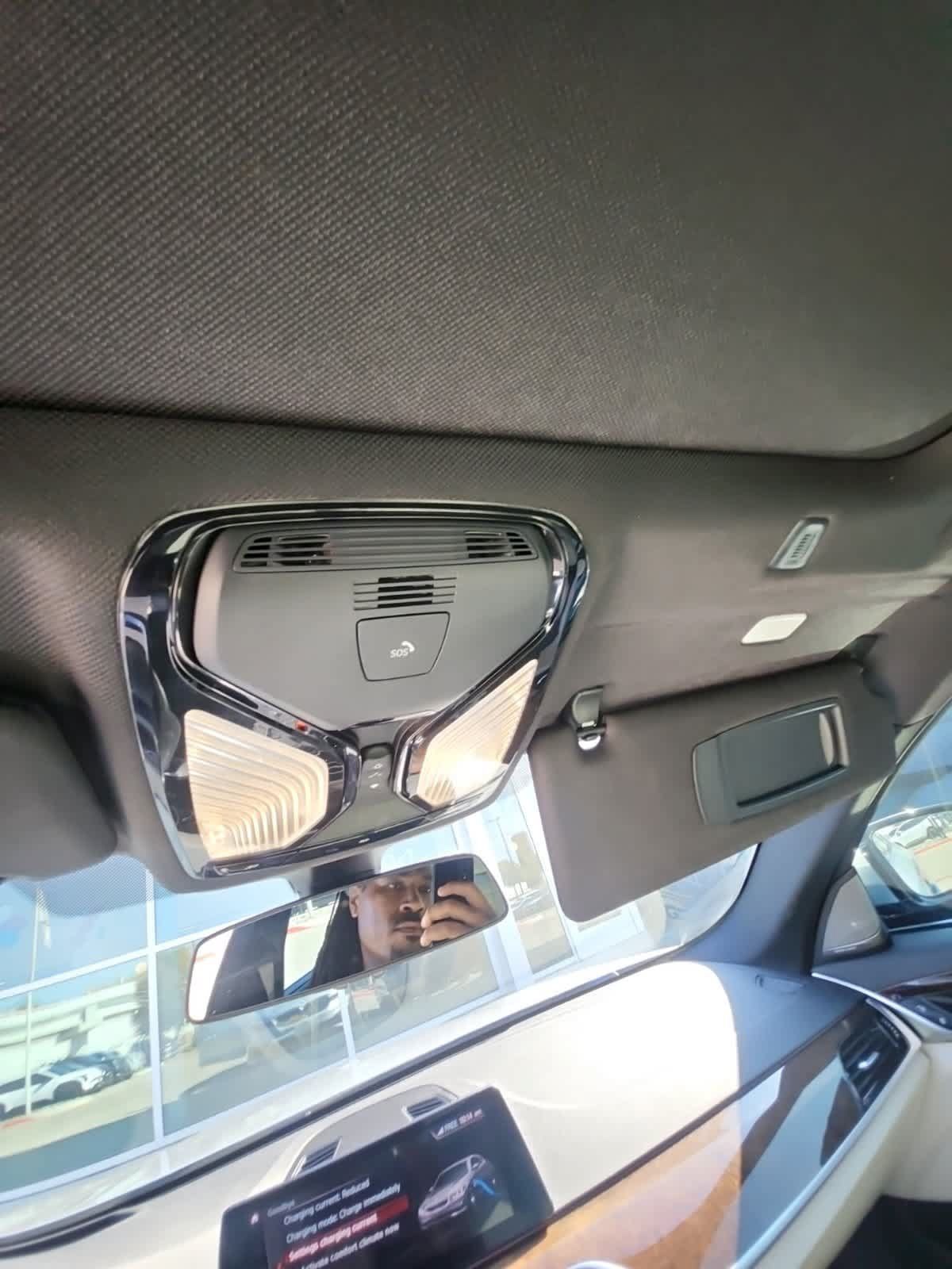 Used 2019 BMW 530e w/ Premium Package RWD image 8