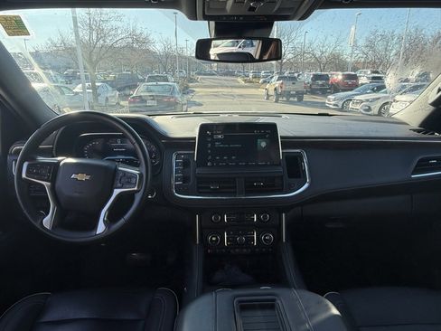 Used 2023 Chevrolet Suburban Premier image 22
