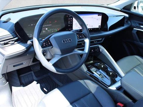 Used 2025 Audi Q5 Premium w/ Convenience Package AWD/4WD image 17
