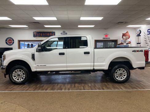 Used 2019 Ford F250 XLT AWD/4WD image 2