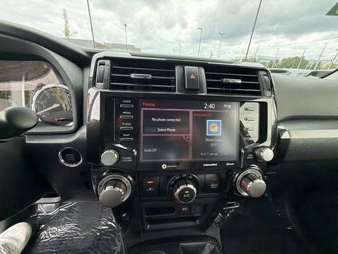 Used 2024 Toyota 4Runner TRD Off-Road Premium w/ Off Road Premium Plus Package AWD/4WD image 16