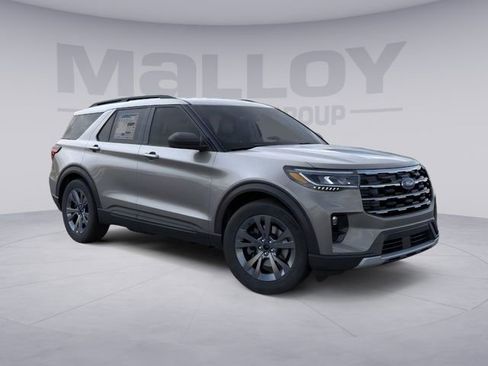 New 2026 Ford Explorer Active w/ Active Comfort Package image 2