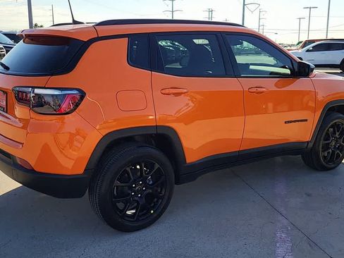 New 2026 Jeep Compass Latitude AWD/4WD image 8