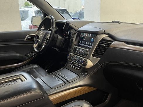 Used 2020 GMC Yukon XL Denali RWD image 18