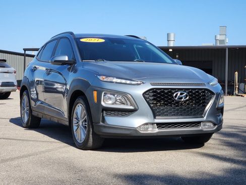 Used 2021 Hyundai Kona SEL Plus FWD image 3
