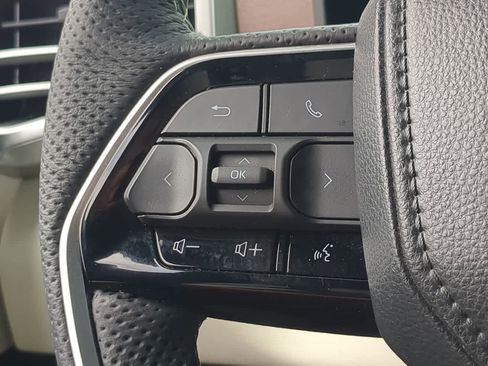 Used 2024 Toyota Tundra Capstone AWD/4WD image 26