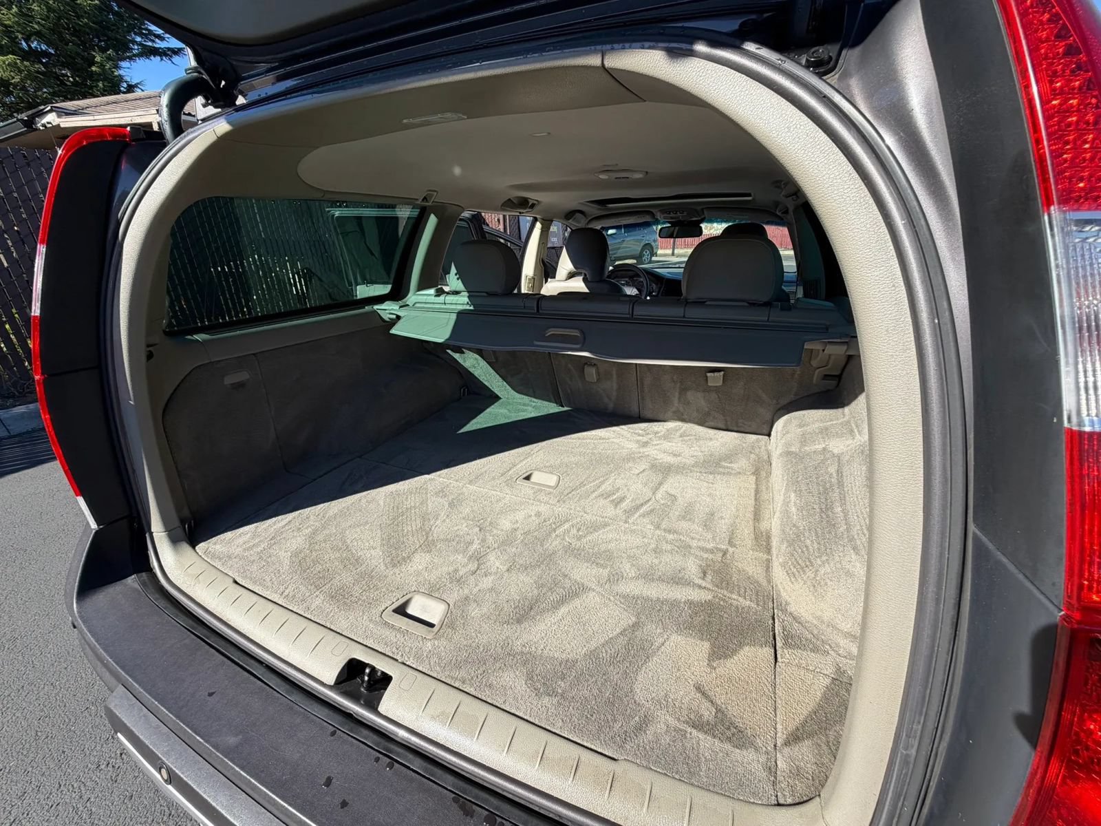 Used 2006 Volvo XC70 Ocean Race Edition AWD/4WD image 11