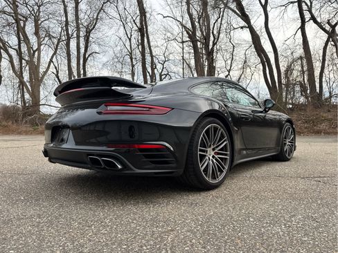 Used 2019 Porsche 911 Turbo image 6